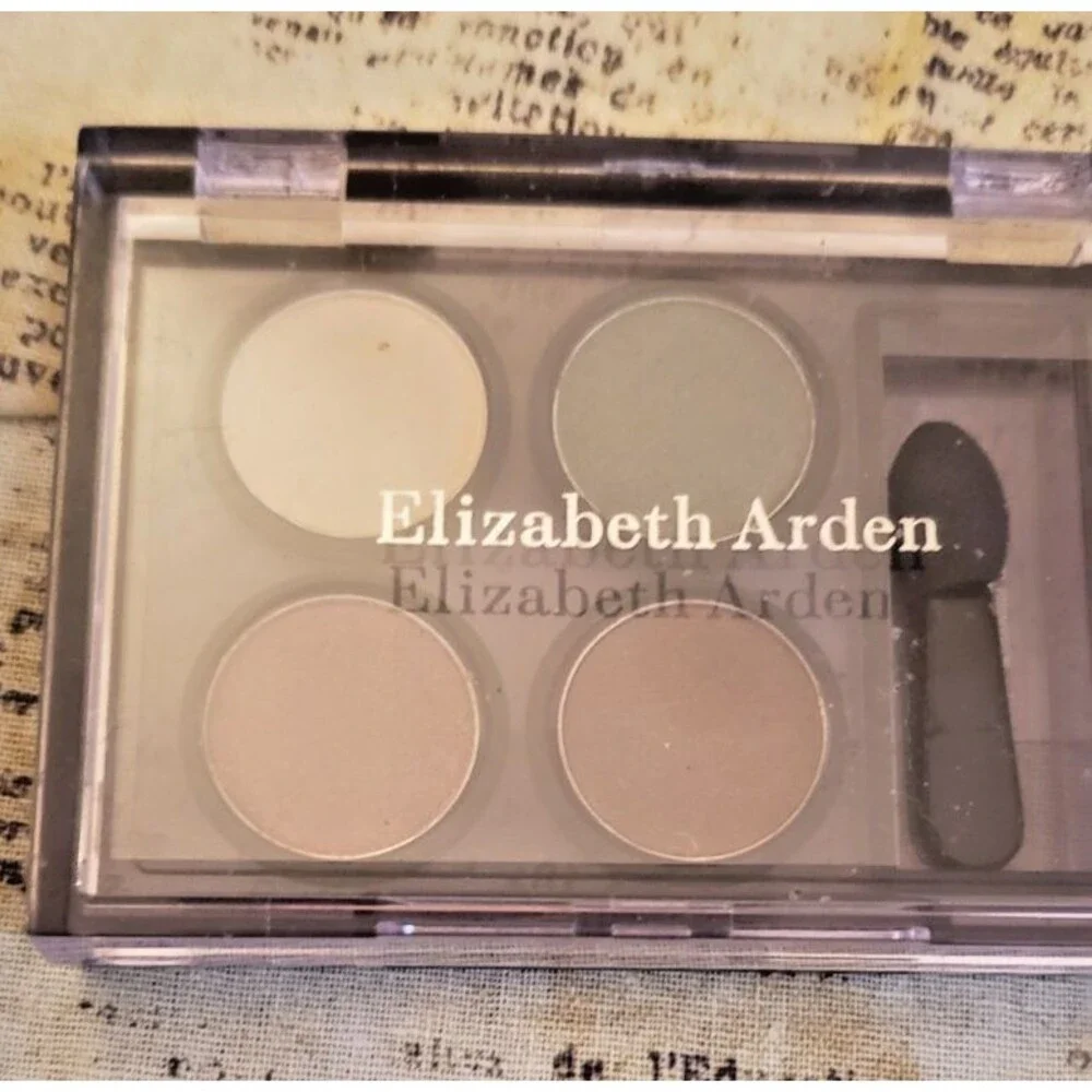 New Old Stock - Elizabeth Arden - Quad Eyeshadow (Vanilla, Siren, Aura, Topaz)